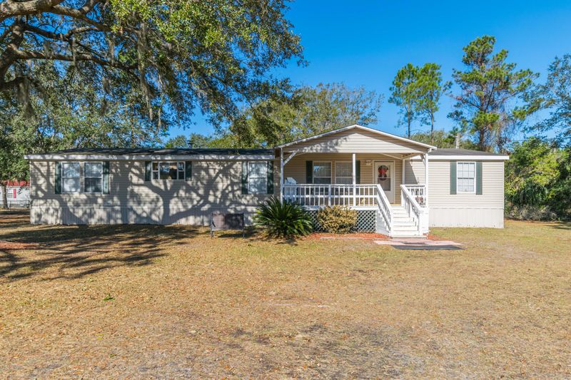 3893 Starratt Rd, Jacksonville, FL 32226