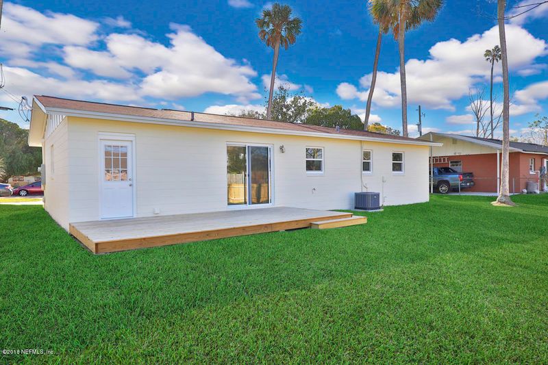 390 Skate Rd, Atlantic Beach, FL 32233