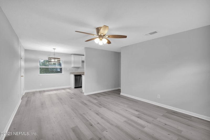 390 Woodside Dr, Orange Park, FL 32073