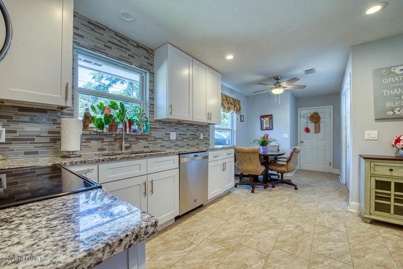 3905 Octave Dr, Jacksonville, FL 32277