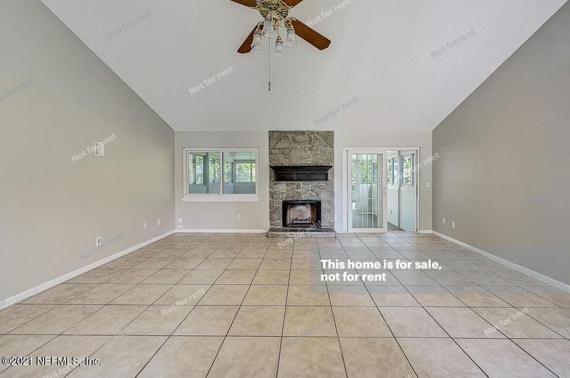 3919 Summer Pines Dr, Jacksonville, FL 32257