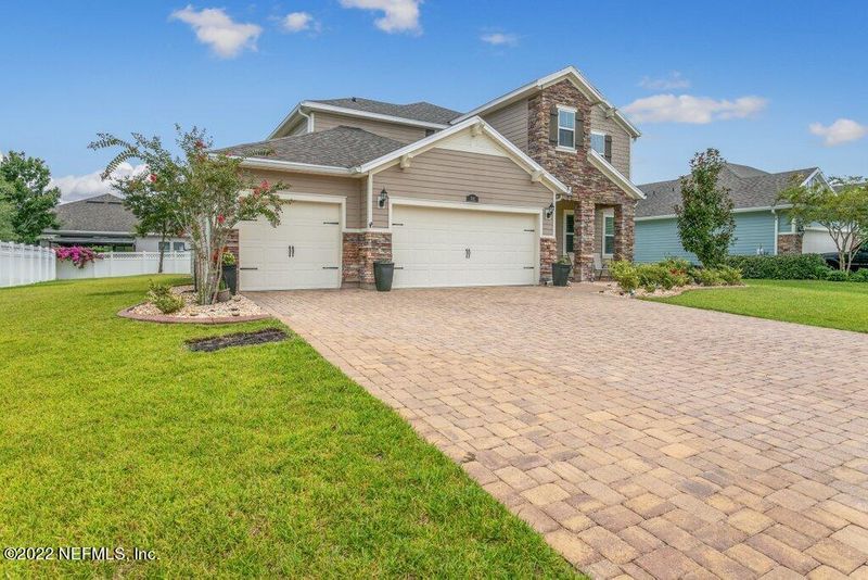 392 Grant Logan Dr, St Johns, FL 32259