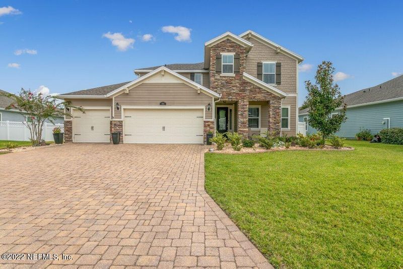392 Grant Logan Dr, St Johns, FL 32259