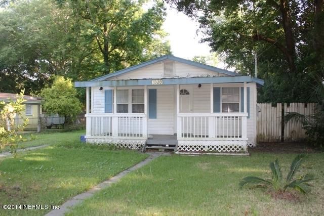 3920 Adirolf Rd, Jacksonville, FL 32207