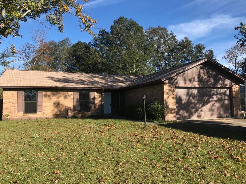 3923 Bramble Rd, Jacksonville, FL 32210