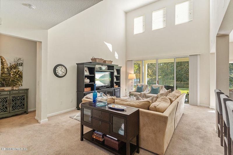 3930 Hillstead Ln, Jacksonville, FL 32216