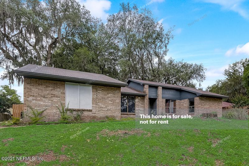 3931 Lochlaurel Dr, Jacksonville, FL 32277