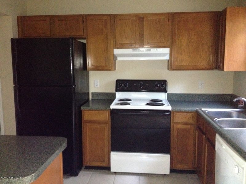 3933 Laurelwood Dr, Jacksonville, FL 32257