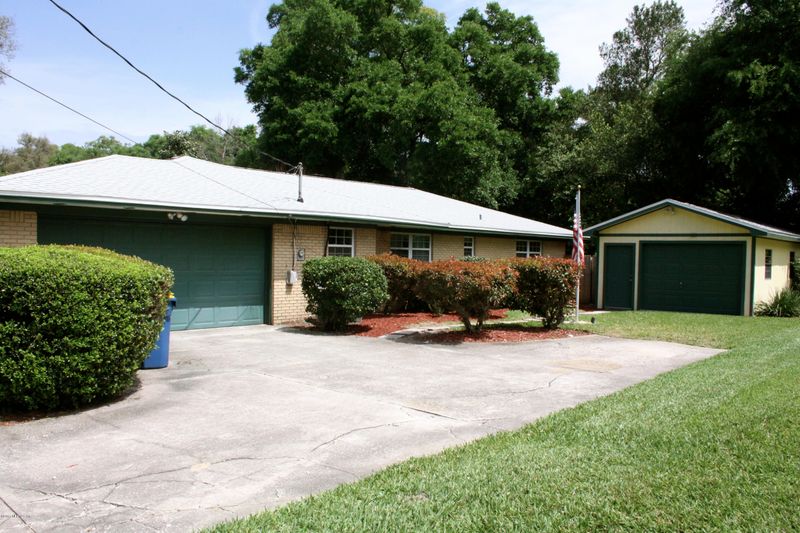 3945 Octave Dr, Jacksonville, FL 32277