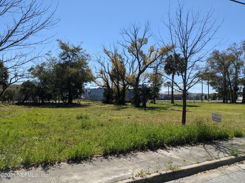 395 Spruce St, Jacksonville, FL 32204