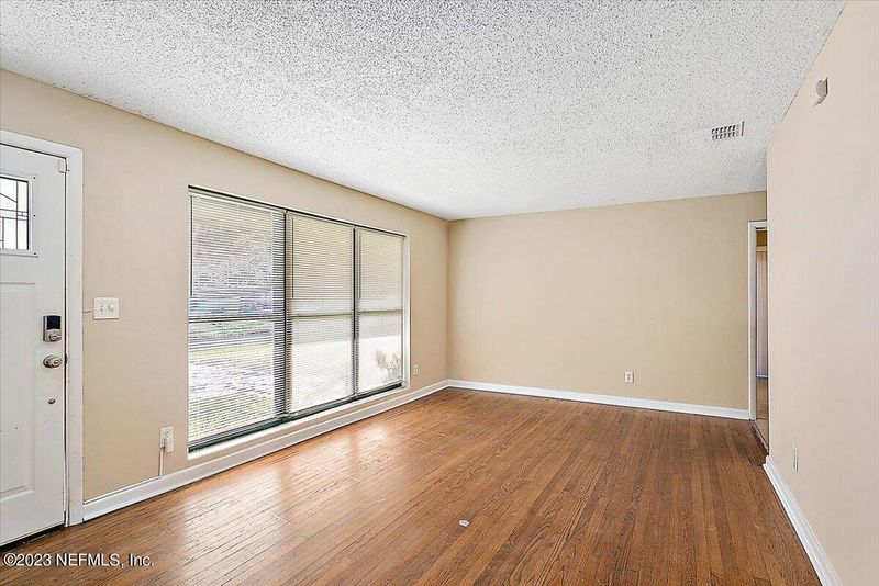 3953 Ferrarra St, Jacksonville, FL 32217