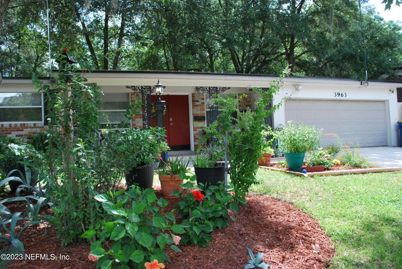 3963 Meek Dr, Jacksonville, FL 32277