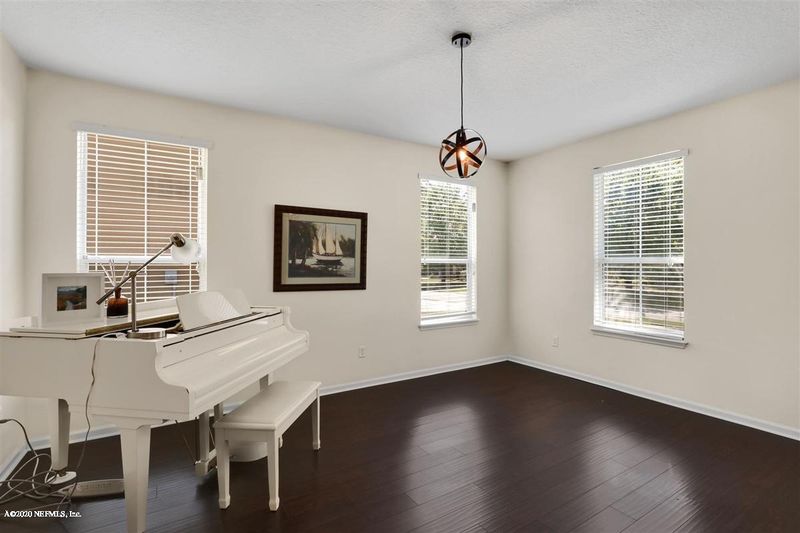397 Hefferon Dr, St Augustine, FL 32084