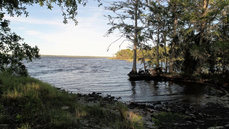 3971 Thomas Rd, Green Cove Springs, FL 32043