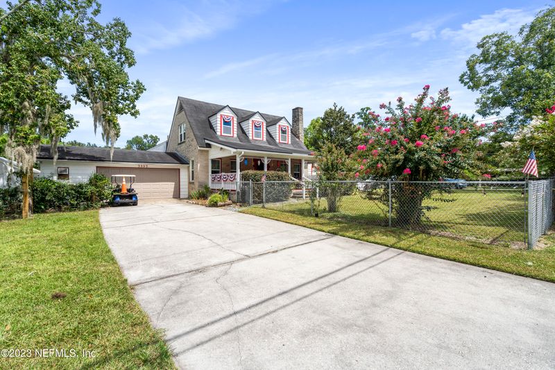 3993 Spring Park Rd, Jacksonville, FL 32207