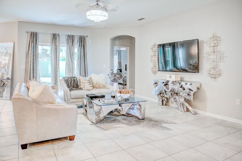 3997 Hammock Bluff Cir, Jacksonville, FL 32226
