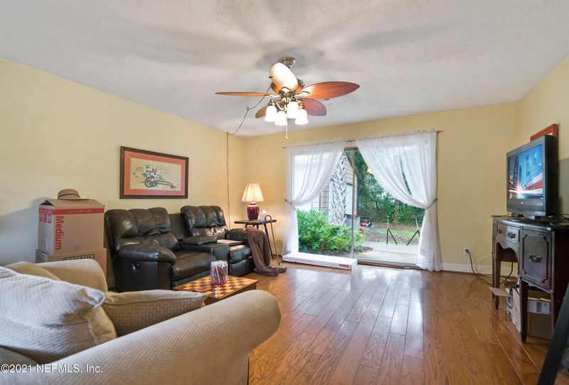 4004 Rogero Rd, Jacksonville, FL 32277
