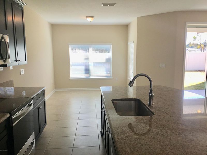 4015 Hammock Bluff Cir, Jacksonville, FL 32226
