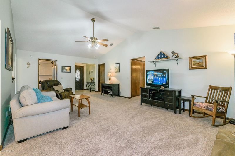 4019 Dimsdale Rd, Jacksonville, FL 32257