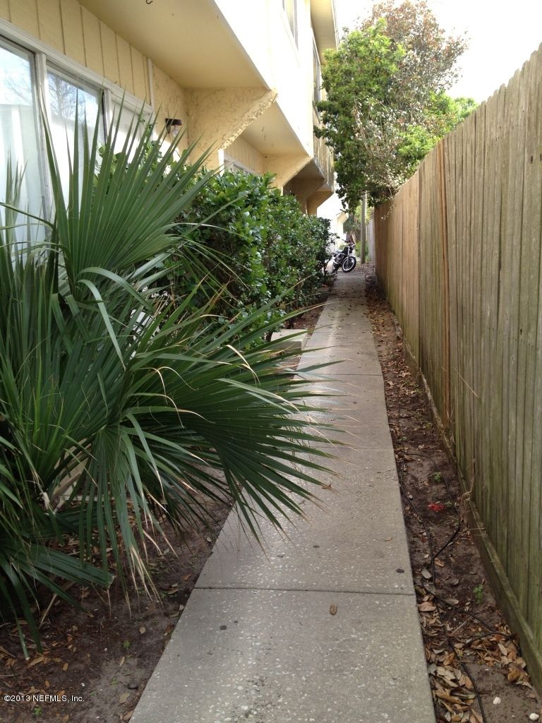 402 14th Ave S, Jacksonville Beach, FL 32250