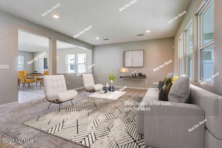402 Auburn Oaks Rd E, Jacksonville, FL 32218