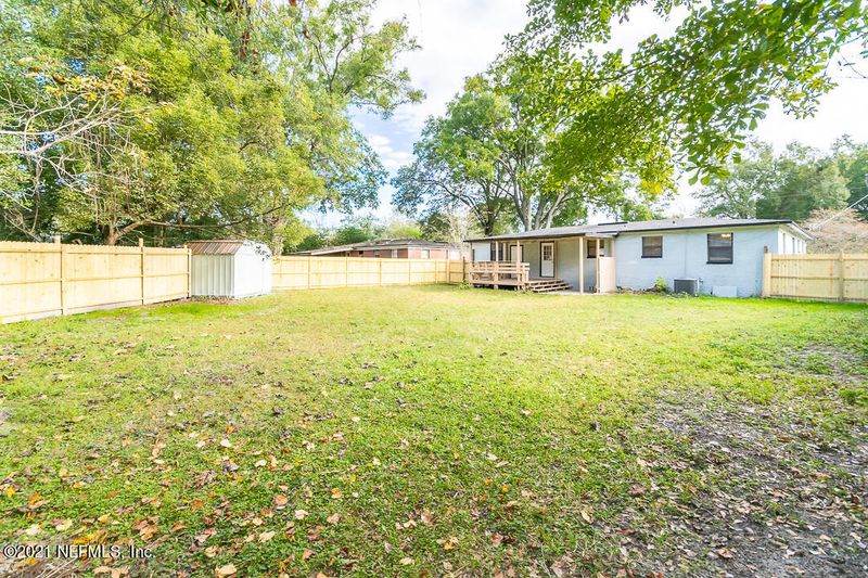 4020 Barmer Dr, Jacksonville, FL 32210