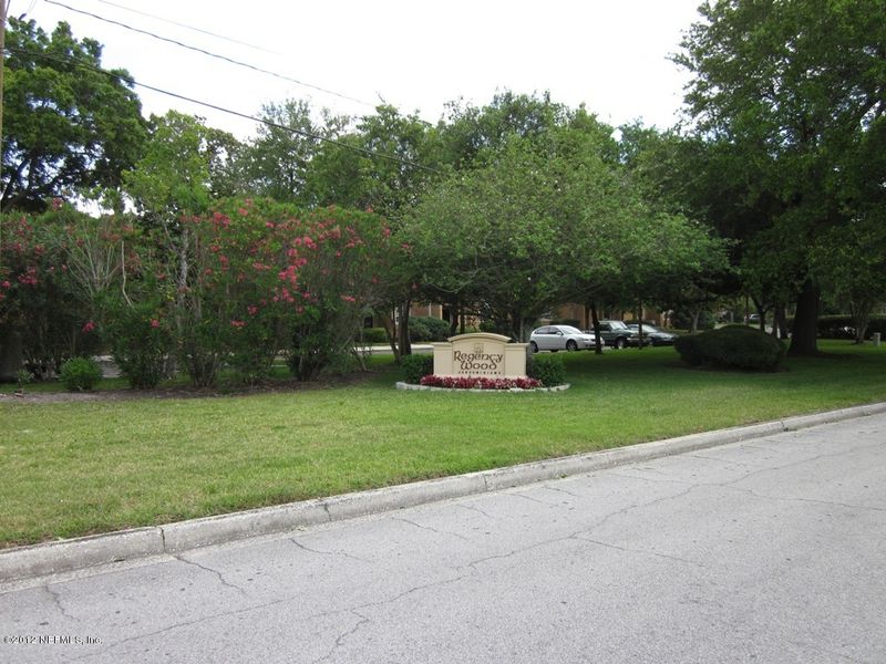 403 Abingdon Pl, Jacksonville, FL 32225