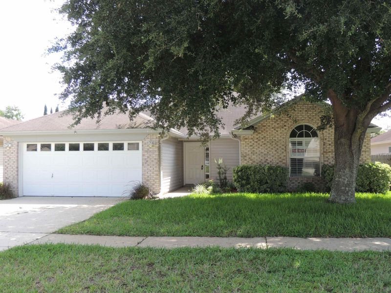 403 Willow Green Dr, Orange Park, FL 32073