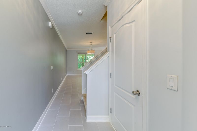 404 Walnut Dr, St Johns, FL 32259