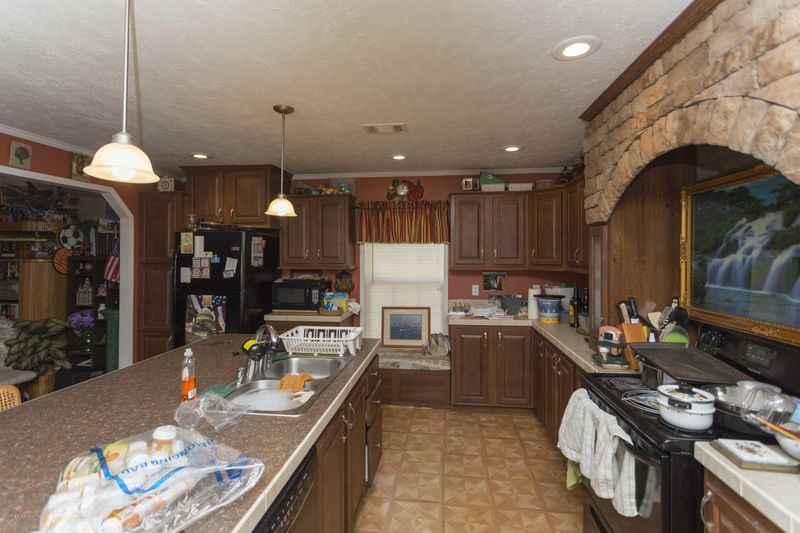 4049 Bronco Rd, Middleburg, FL 32068