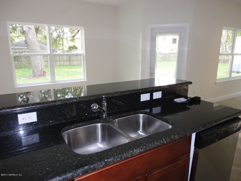 4050 Palm Way, Jacksonville Beach, FL 32250