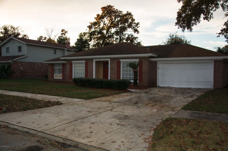 4052 Greenwillow Ln W, Jacksonville, FL 32277