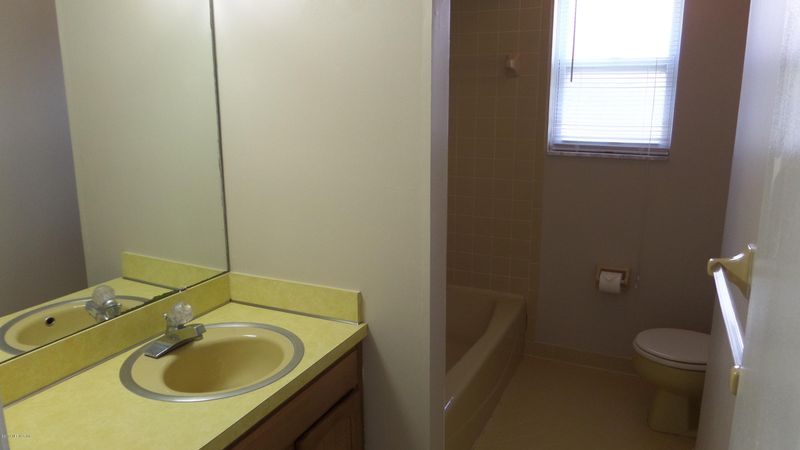 4053 Briarforest Rd E, Jacksonville, FL 32277