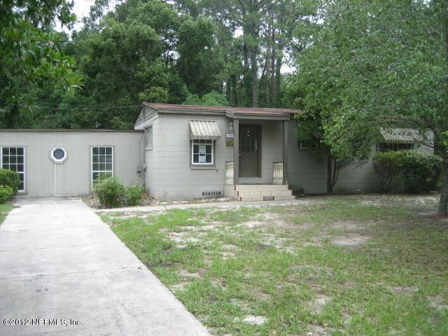 4055 Packard Dr, Jacksonville, FL 32246