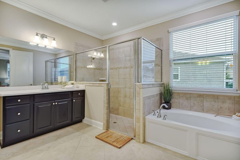 406 Grant Logan Dr, St Johns, FL 32259