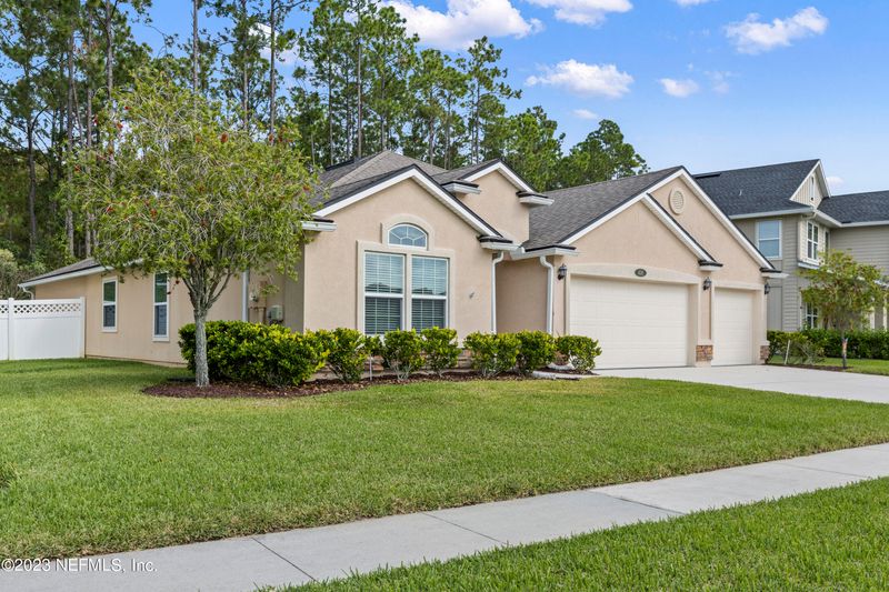 408 Grampian Highlands Dr, St Johns, FL 32259