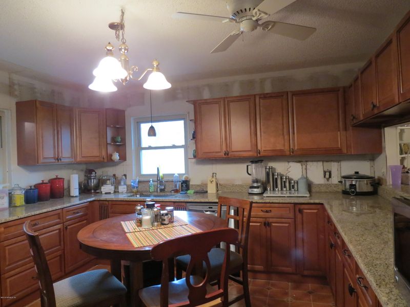 409 14th St, St Augustine, FL 32084
