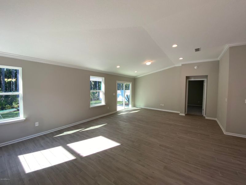 41 Glasgow Dr, St Johns, FL 32259