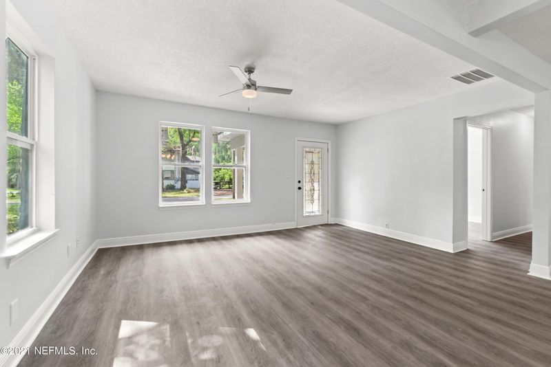 4107 Collins Rd, Jacksonville, FL 32244