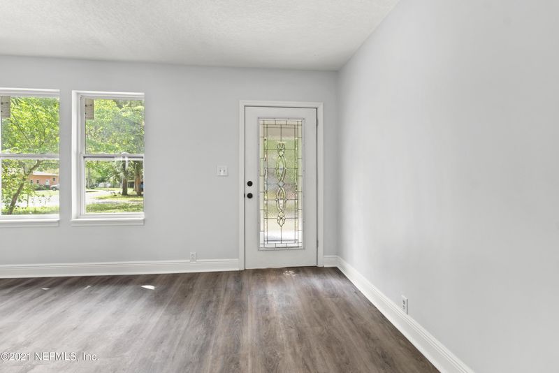 4107 Collins Rd, Jacksonville, FL 32244