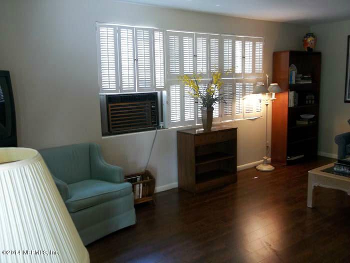4108 Spring Glen Rd, Jacksonville, FL 32207