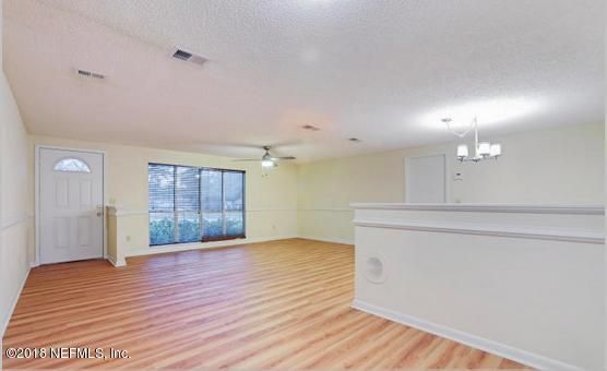 411 Helmsman Ln, Atlantic Beach, FL 32233