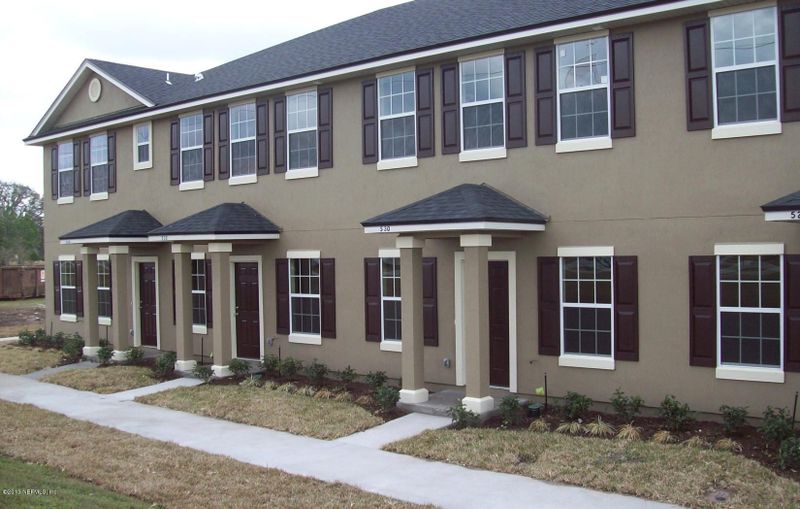 411 Oasis Ln #2B, Orange Park, FL 32073