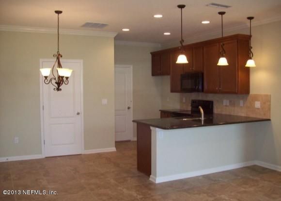 411 Oasis Ln #2B, Orange Park, FL 32073