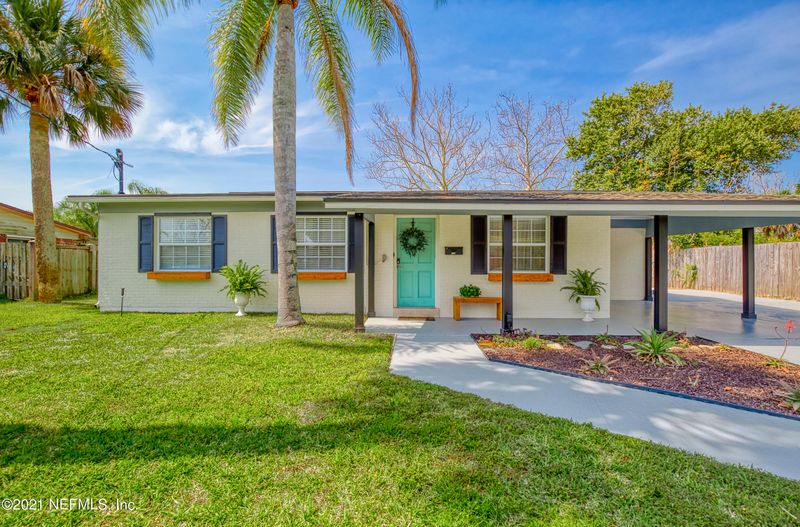 412 Whiting Ln, Atlantic Beach, FL 32233