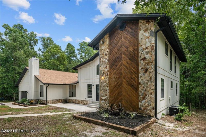 4126 Honeysuckle Cir, Middleburg, FL 32068