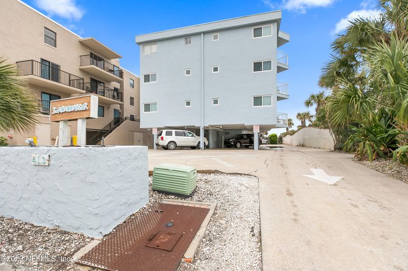 413 1st St S #203, Jacksonville Beach, FL 32250