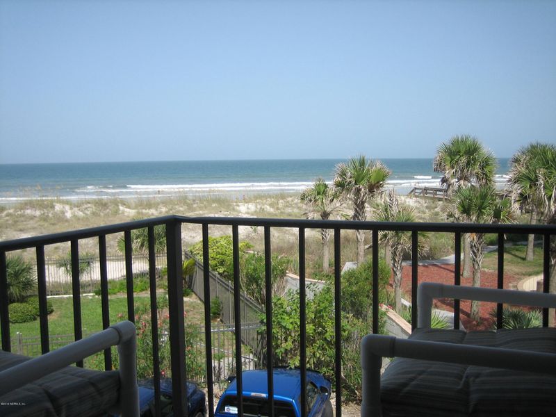 413 1st St S #304, Jacksonville Beach, FL 32250