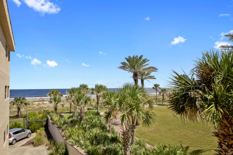 413 S 1st St #302, Jacksonville Beach, FL 32250