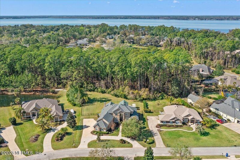 413 Summerset Dr, St Johns, FL 32259